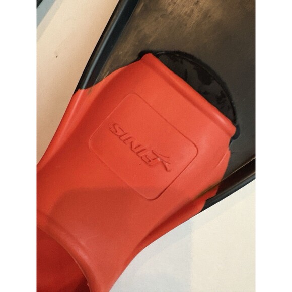 FINIS Swim Fins Red Black Size US 3-5 EU 36-37 Youth Teen or Small Adult Trainin - Picture 3 of 8